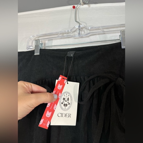 Corduroy Mid Rise Bowknot Bubble Hem Mini Skirt NWT Medium Y2K - Picture 4 of 7